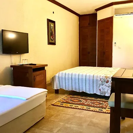 Ada Bacchus Otel 2*