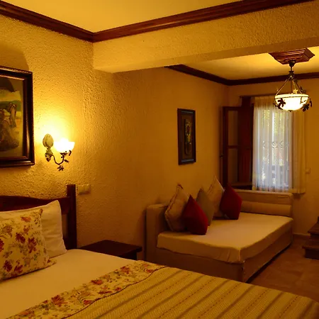 Ada Bacchus Hotel
