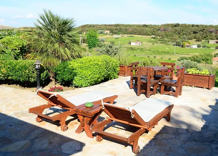 Ada Bacchus 호텔 2*